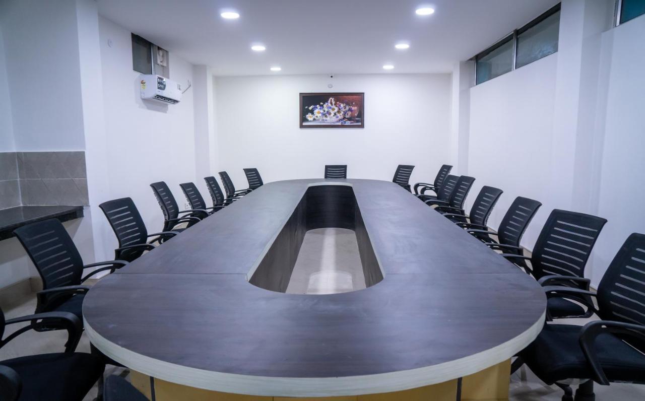 The Four Season Hotel Dimapur Экстерьер фото